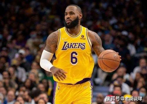 黄轩问王仁君：;润之，好久不见，这次是否把欠我的书款带来了？王仁君话锋一转，质问黄轩;鹤鸣兄怎么光想着书费了？上次你答应请客吃饭，结果一个辣菜也没有